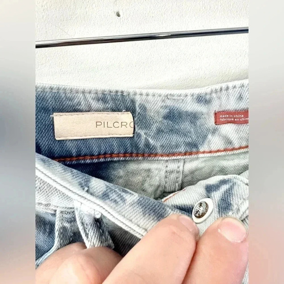 Anthropologie Pilcro Blue Tie Dye Frayed Hem High Rise Bermuda Shorts Size 25 - Picture 9 of 12